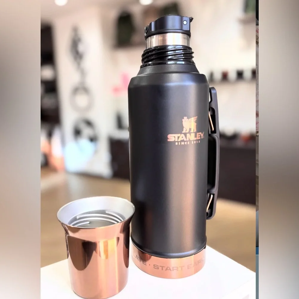 NEW MESSI GOAT Stanley high precision flow mate systemThermos 1.2 L - Picture 7 of 9